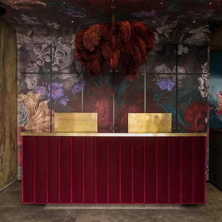 酒店 Aiola Living Boutique 4*