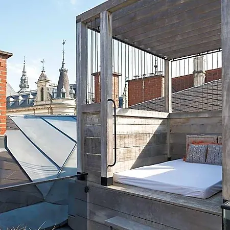 Aiola Living Boutique Hotel 4*