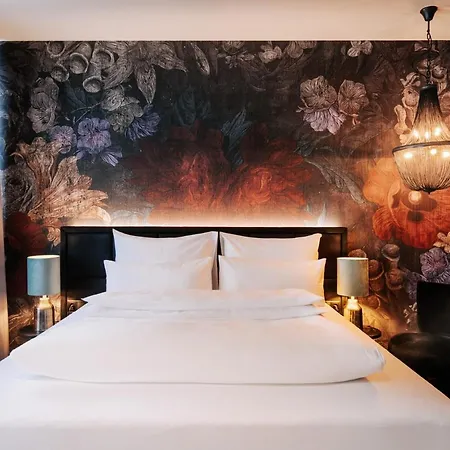 Отель Aiola Living Boutique 4*