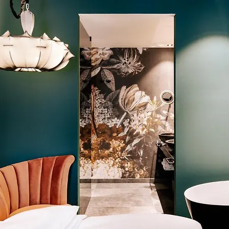 Aiola Living Boutique 4*