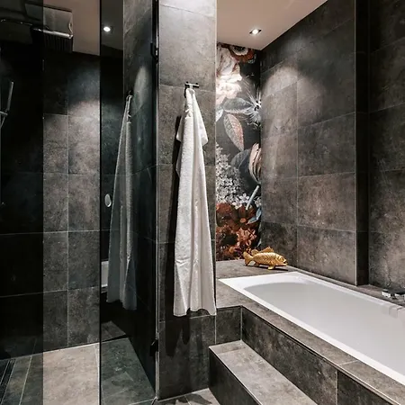 Aiola Living Boutique Отель Грац