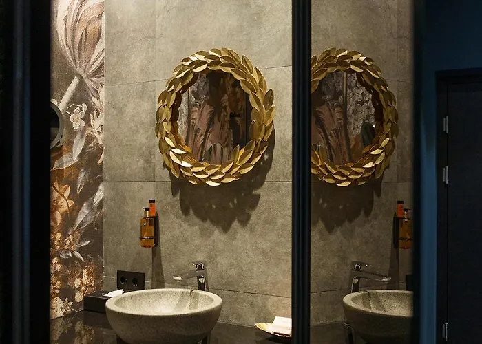 Aiola Living Boutique فندق